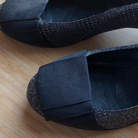 Vintage Robert Clergerie brocade pumps, size 6 - Picture 2 of 10